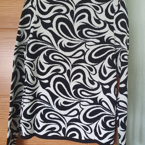 Warehouse top - Picture 2 of 3